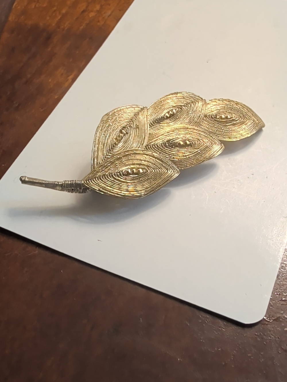Vintage Gold Tone Wire Spun Leaf Brooch pin, feminine delicate feel